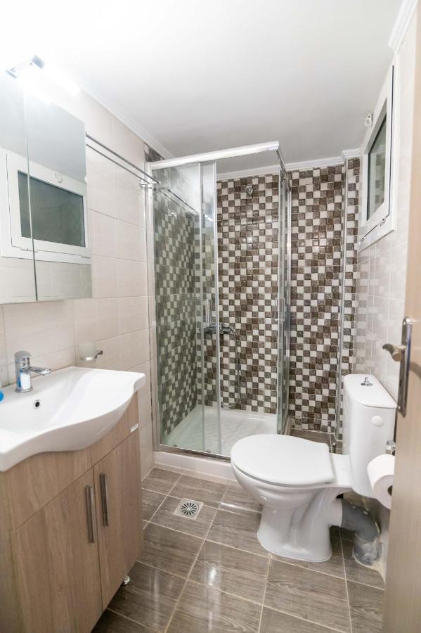 Lux Apartment Preveza Luaran gambar